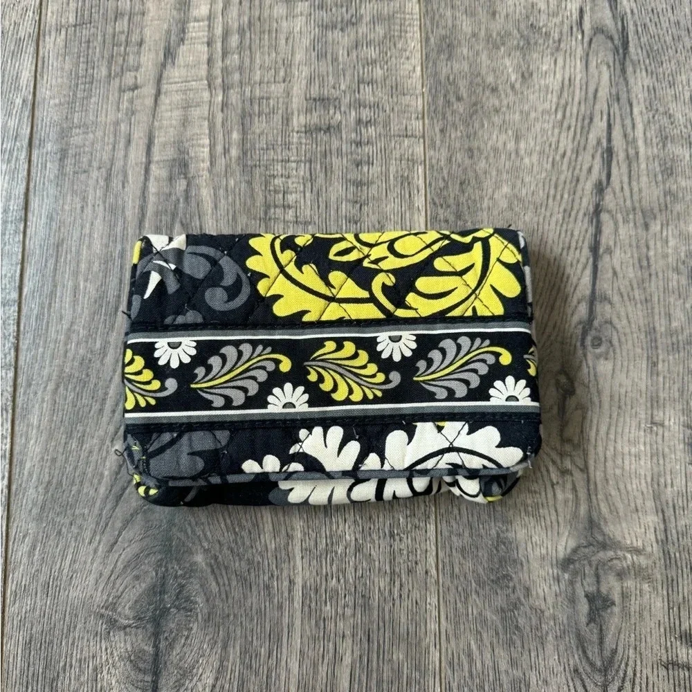 Vera Bradley Retired Baroque Euro Snap Wallet - Picture 1 of 3